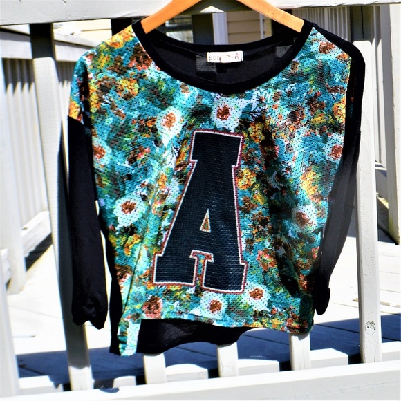 COPY - Rose 3/4 Sleeve Shirt w/Initial "A" Crop T… - Picture 1 of 8